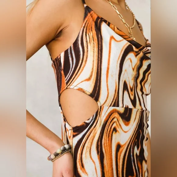 Endless Blue Marble Fitted midi dress - Picture 3 of 11